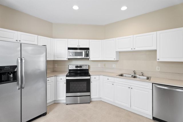 854 SW Rocky Bayou Terrace, Port St. Lucie, FL 34986