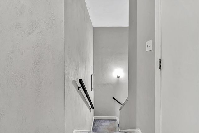2428 Post Oak Rd, Salem, VA 24153