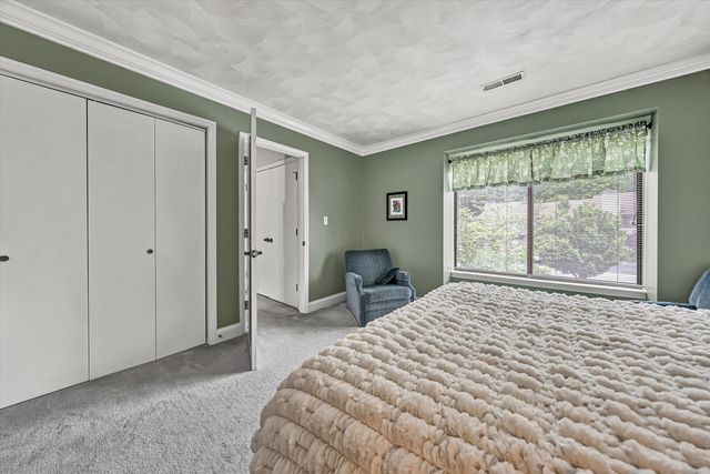 2428 Post Oak Rd, Salem, VA 24153