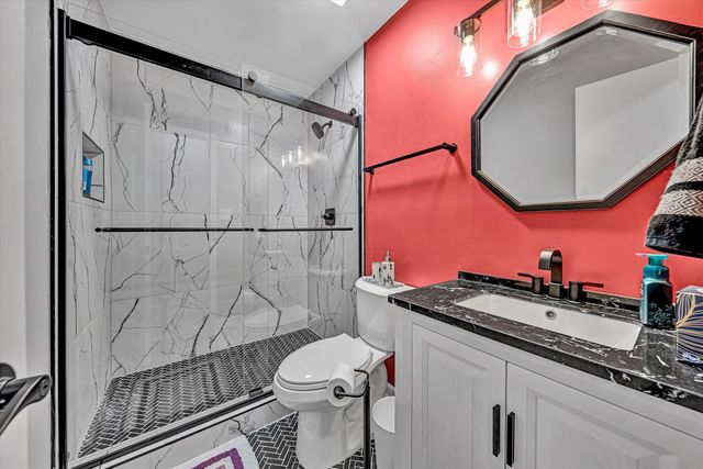 2428 Post Oak Rd, Salem, VA 24153