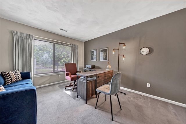 2428 Post Oak Rd, Salem, VA 24153