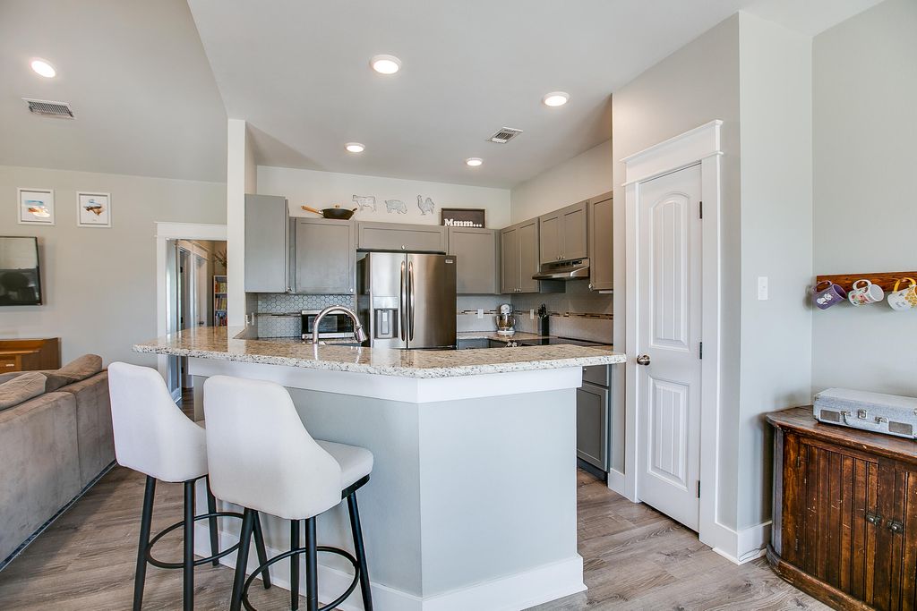 Image 10 of property listing at 1006 Gregory Drive, San Angelo, TX 76905