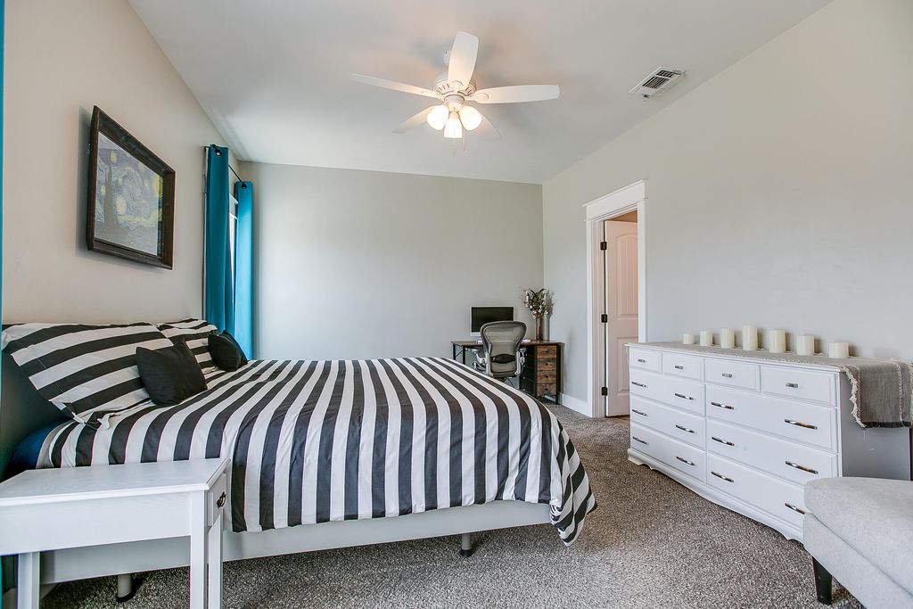 Image 15 of property listing at 1006 Gregory Drive, San Angelo, TX 76905