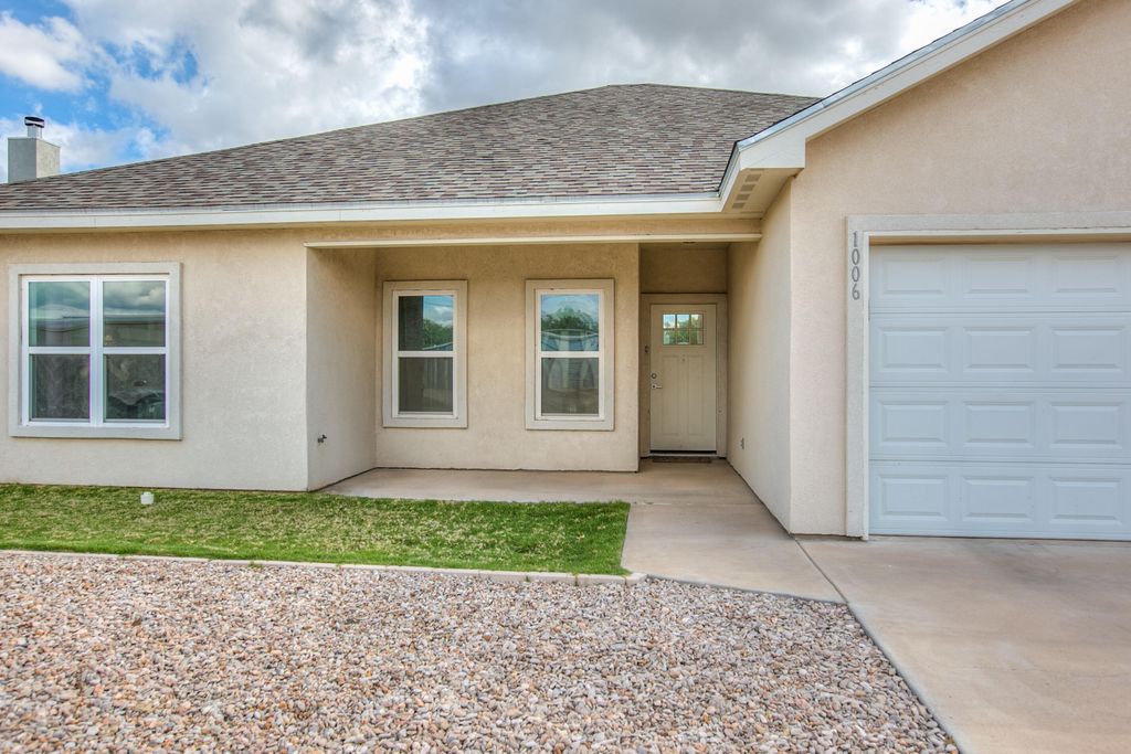 Image 2 of property listing at 1006 Gregory Drive, San Angelo, TX 76905