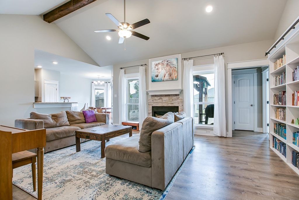 Image 7 of property listing at 1006 Gregory Drive, San Angelo, TX 76905