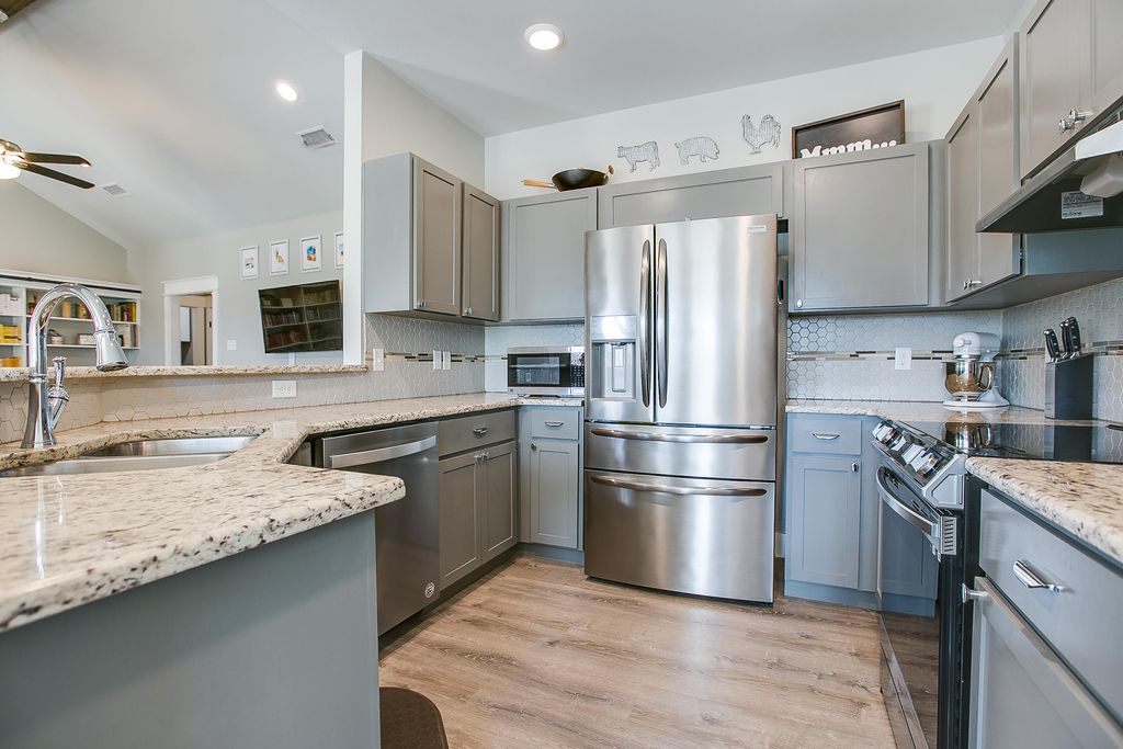 Image 9 of property listing at 1006 Gregory Drive, San Angelo, TX 76905