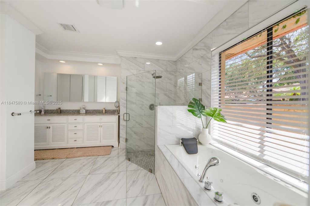 Image 32 of property listing at Address unavailable.