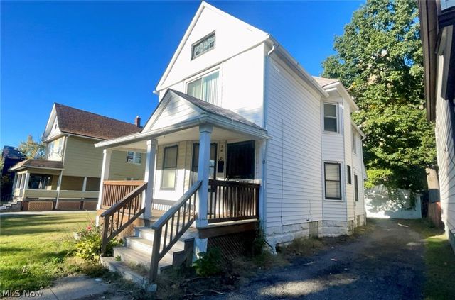 1679 Lockwood Avenue, East Cleveland, OH 44112