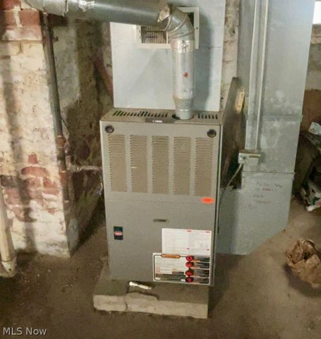 1679 Lockwood Avenue, East Cleveland, OH 44112