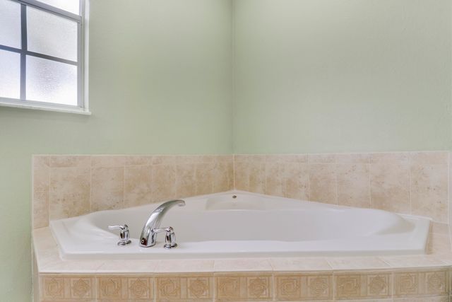 825 SW Mccracken Avenue, Port St. Lucie, Port St Lucie, FL 34953