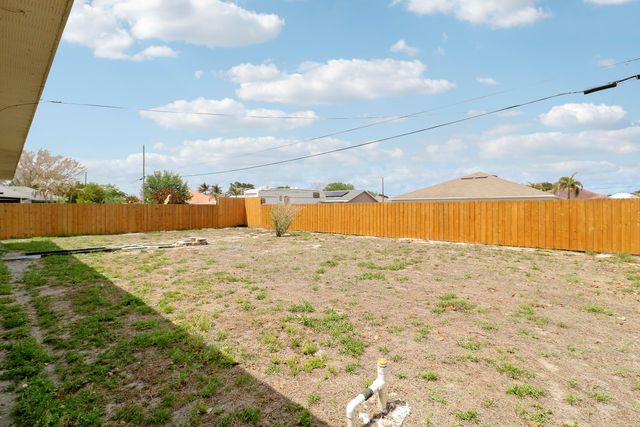 825 SW Mccracken Avenue, Port St. Lucie, Port St Lucie, FL 34953