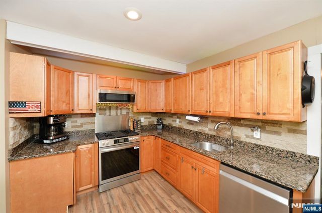 5 Woodlawn Drive, Andover Twsp, NJ 07821