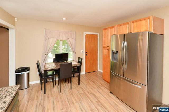 5 Woodlawn Drive, Andover Twsp, NJ 07821