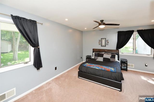 5 Woodlawn Drive, Andover Twsp, NJ 07821
