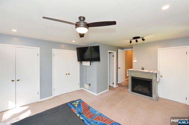 5 Woodlawn Drive, Andover Twsp, NJ 07821