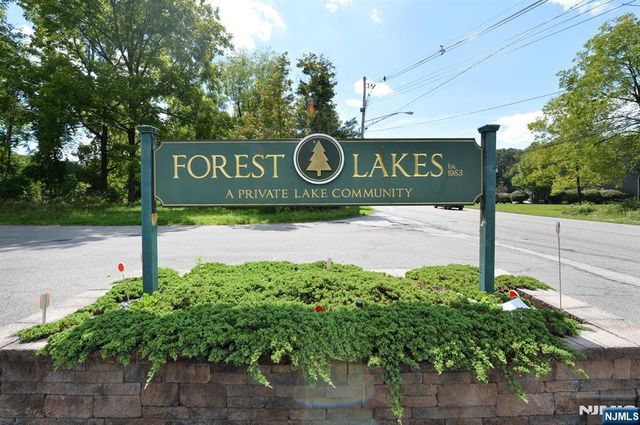5 Woodlawn Drive, Andover Twsp, NJ 07821