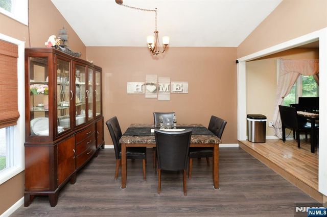 5 Woodlawn Drive, Andover Twsp, NJ 07821