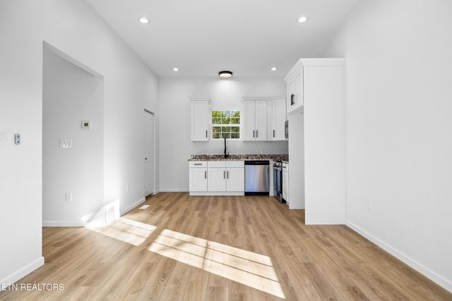 2820 Deer Stand Drive, Sevierville, TN 37876