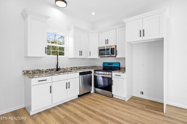 2820 Deer Stand Drive, Sevierville, TN 37876