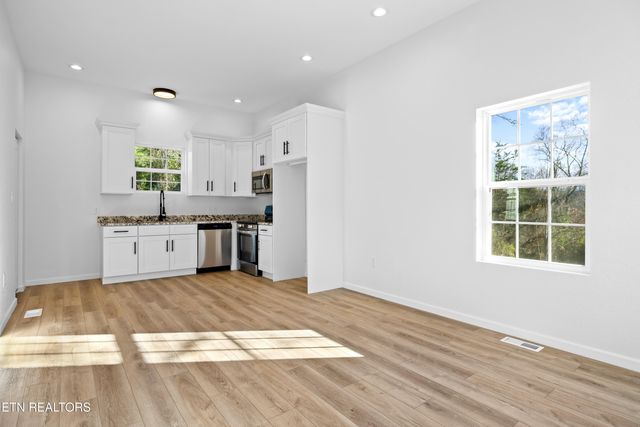 2820 Deer Stand Drive, Sevierville, TN 37876