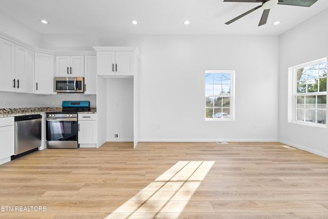 2820 Deer Stand Drive, Sevierville, TN 37876