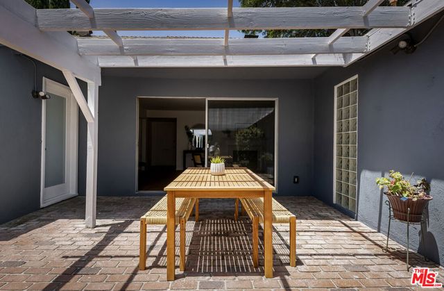 5106 Ranchito Avenue, Sherman Oaks, CA 91423