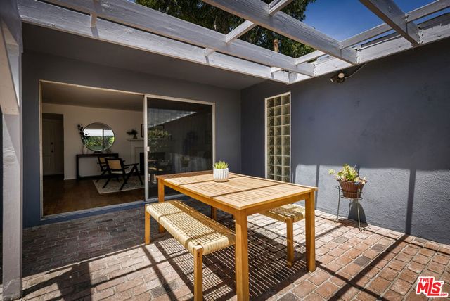 5106 Ranchito Avenue, Sherman Oaks, CA 91423