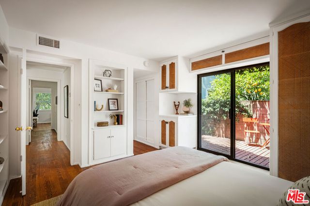 5106 Ranchito Avenue, Sherman Oaks, CA 91423