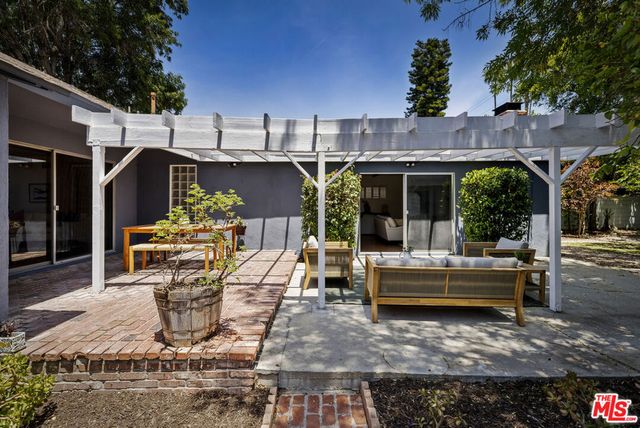 5106 Ranchito Avenue, Sherman Oaks, CA 91423