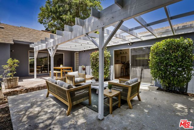5106 Ranchito Avenue, Sherman Oaks, CA 91423