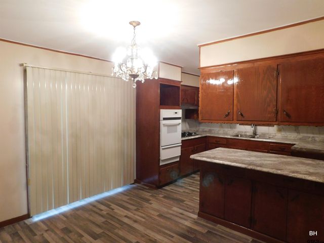 1610 N WOLFORD, Tyler, TX 75702