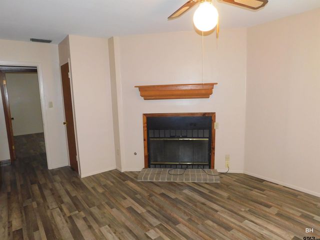 1610 N WOLFORD, Tyler, TX 75702