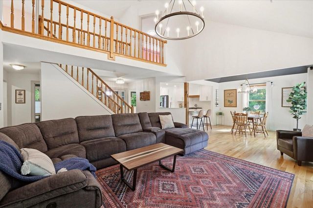 W280N8123 Black Diamond COURT, Hartland, WI 53029