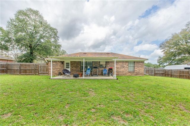 6911 Ching Lynch Road, Mobile, AL 36618