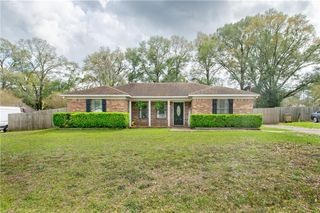 6911 Ching Lynch Road, Mobile, AL 36618