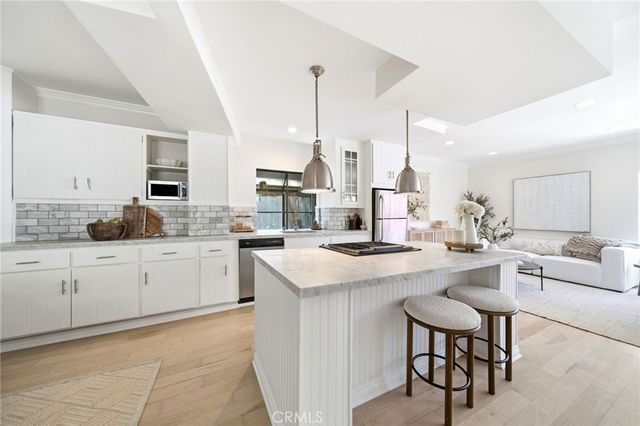 9624 Highland Gorge Drive, Beverly Hills, CA 90210