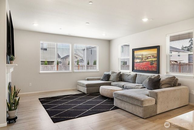 1235 Panoramic Loop, Bremerton, WA 98312