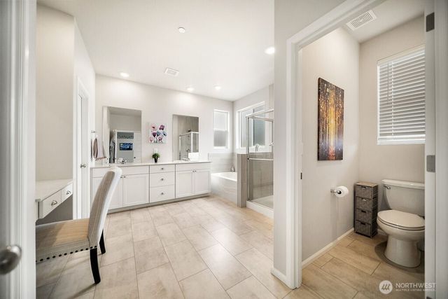 1235 Panoramic Loop, Bremerton, WA 98312