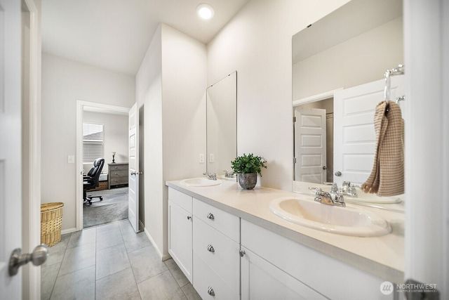 1235 Panoramic Loop, Bremerton, WA 98312