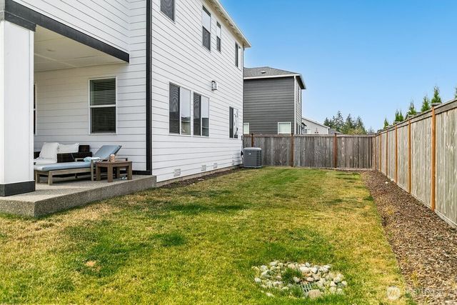1235 Panoramic Loop, Bremerton, WA 98312