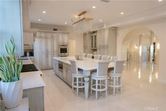 1135 E Verdugo Avenue, Burbank, CA 91501