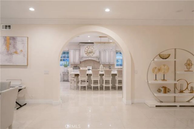 1135 E Verdugo Avenue, Burbank, CA 91501