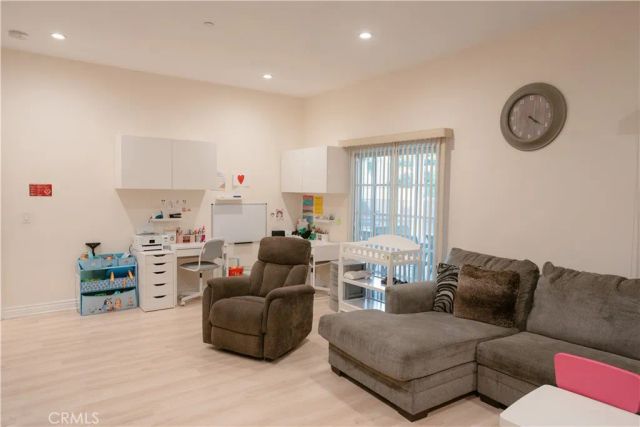 1135 E Verdugo Avenue, Burbank, CA 91501