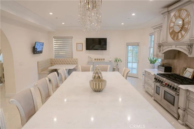 1135 E Verdugo Avenue, Burbank, CA 91501