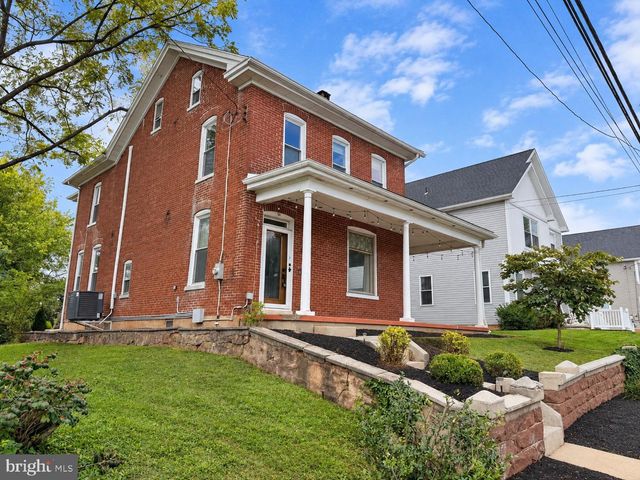 90 N REAMSTOWN RD, Stevens, PA 17578