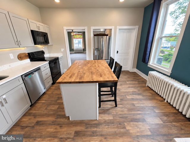 90 N REAMSTOWN RD, Stevens, PA 17578