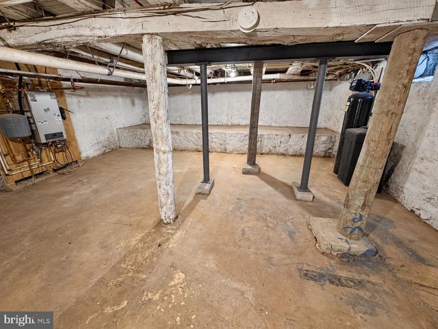 90 N REAMSTOWN RD, Stevens, PA 17578