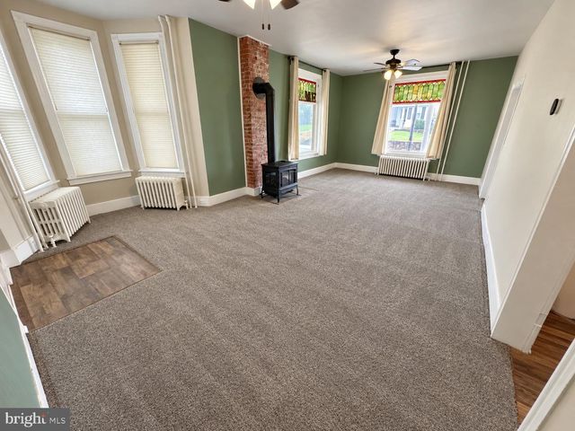 90 N REAMSTOWN RD, Stevens, PA 17578