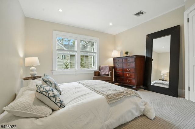 127 Green Village Rd, Madison Boro, NJ 07940