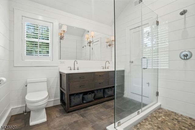 127 Green Village Rd, Madison Boro, NJ 07940